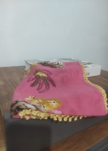 Pembe Baskılı Kadın eşarp