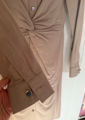 Düğmeli Bej Midi Elbise - Görsel 3