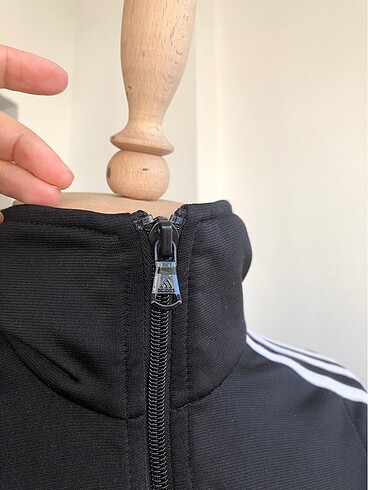 xs Beden siyah Renk orjinal Adidas hırka