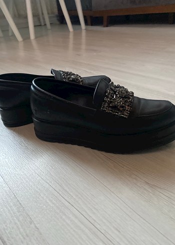 Divarese Siyah Deri Platform Topuklu Gotik Tokalı Loafer