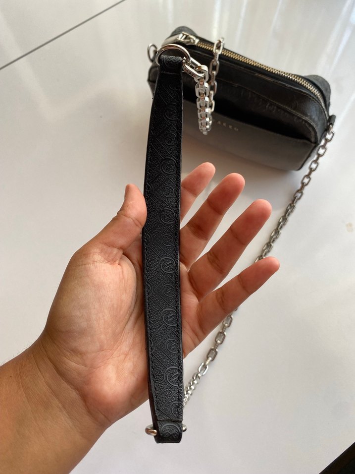 Gri Yılan Desenli Zincir Detaylı Deri Çanta - Görsel 2