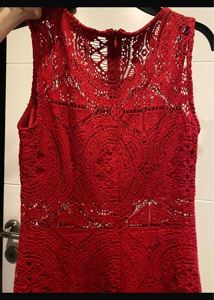 Kırmızı Dantel Elbise - Görsel 3