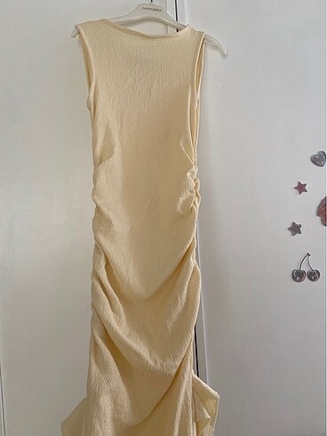 Bershka butter yellow püsküllü elbise