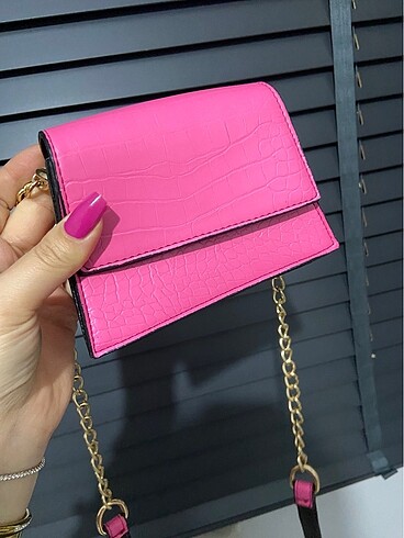 Pembe mini çanta