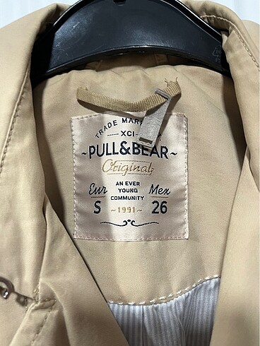 Pull and Bear Trençkot