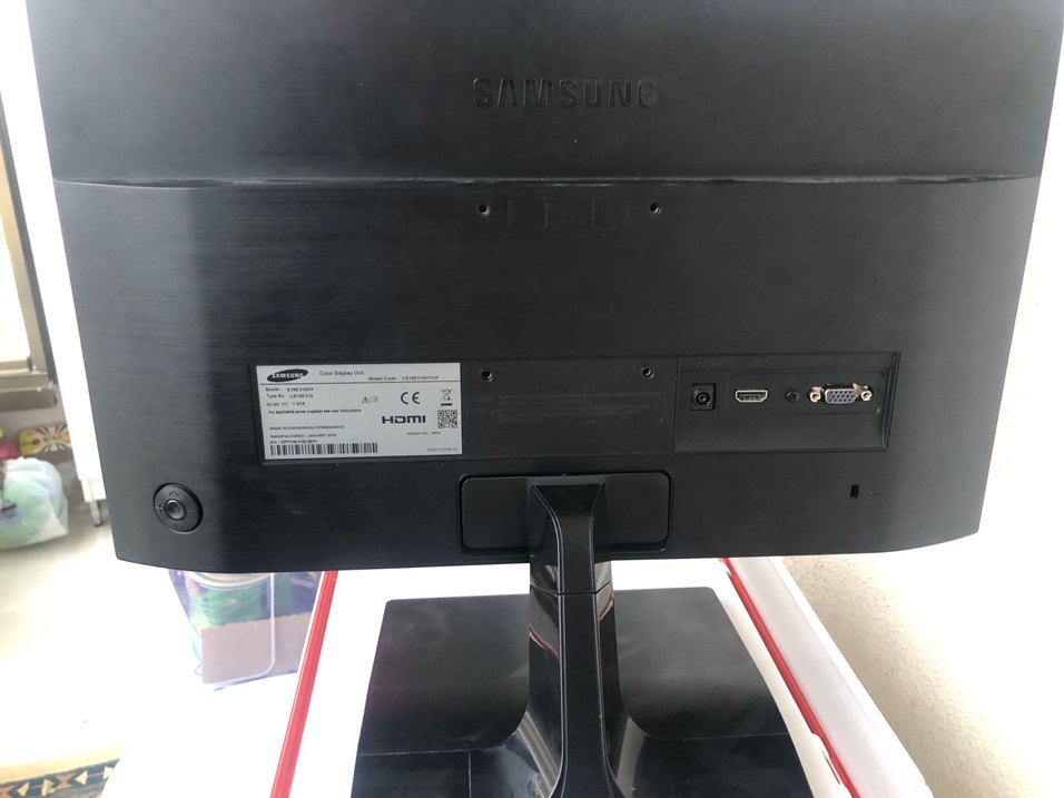 SAMSUNG Siyah Monitör S19E310 - Görsel 2