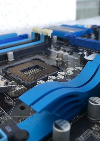 ASUS P8P67 LE Anakart ve i5 3350p işlemci - Görsel 2