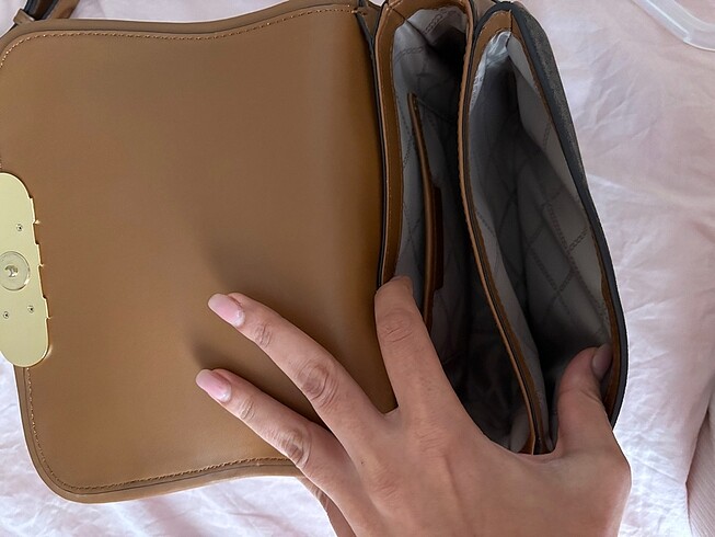  Beden michael kors çanta