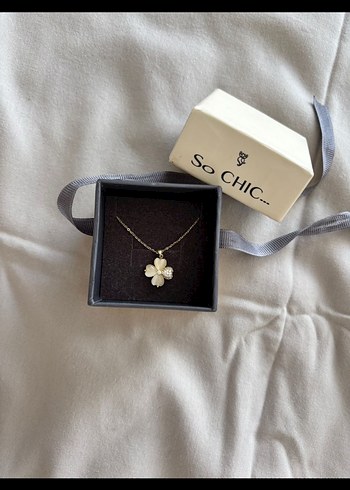 So chic yonca kolye