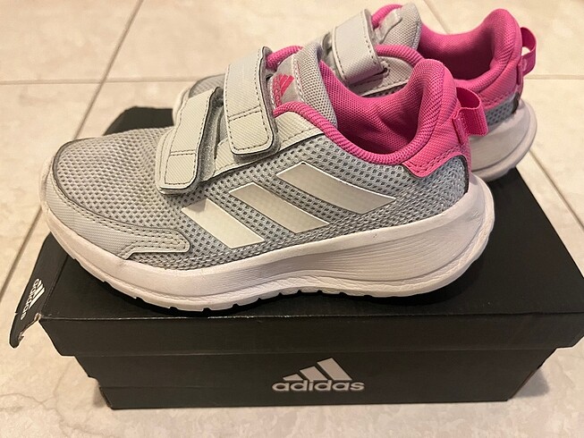 28 Beden pembe Renk Adidas orjinal çocuk spor ayakkabı