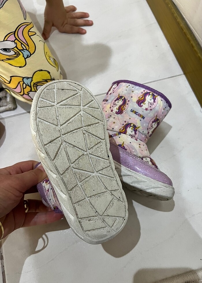 25 numara çocuk bot - Görsel 4