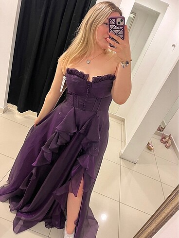 Alfabeta mor straplez elbise & pembe taslı stiletto
