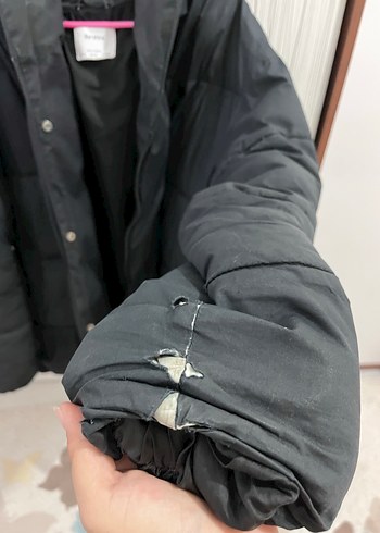 Bershka Siyah Kapüşonlu Kadın Kışlık Mont