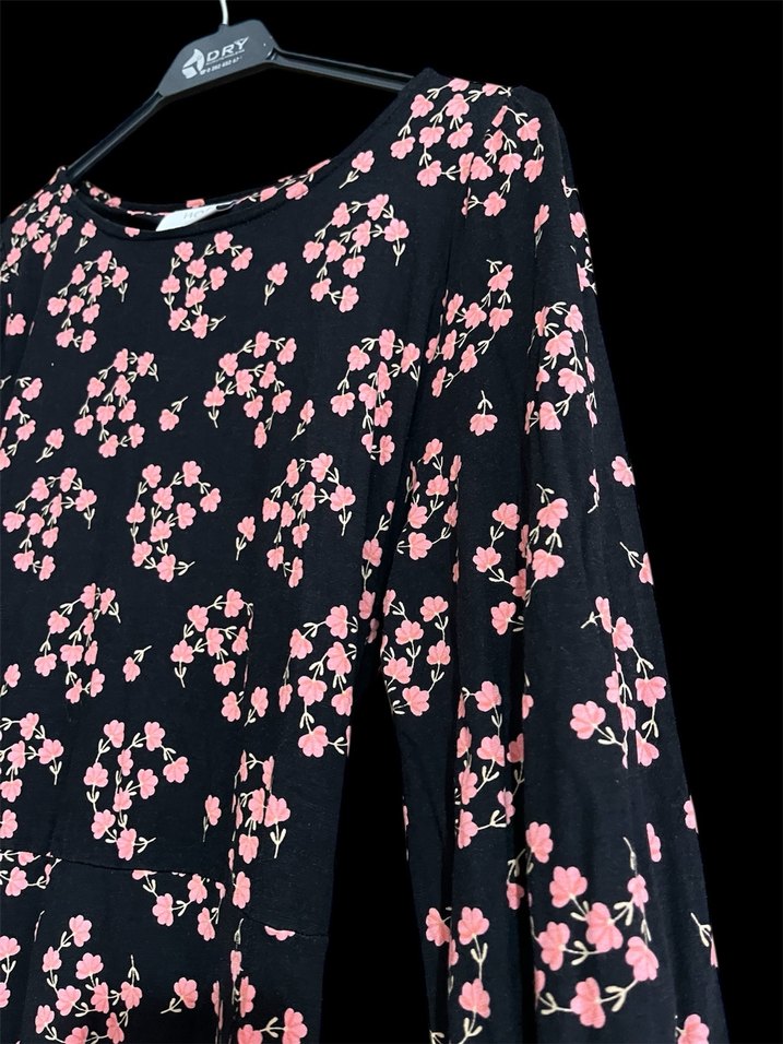 Uzun Kollu Siyah Çiçekli Salaş Elbise - Görsel 3