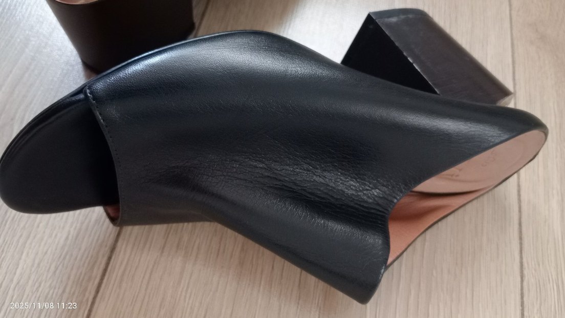 Siyah Topuklu Hakiki deri Kadın Sabo Ayakkabı - Görsel 4