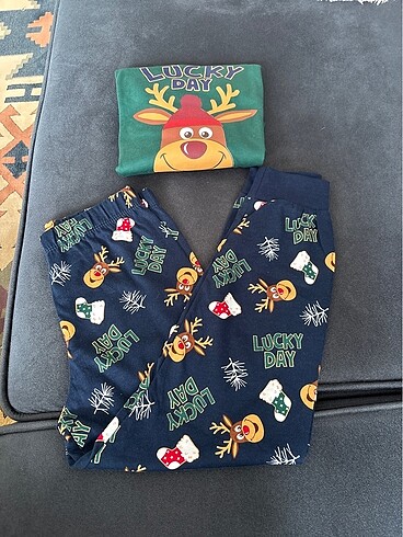 LC Waikiki Pijama takımı yeni yıl temali