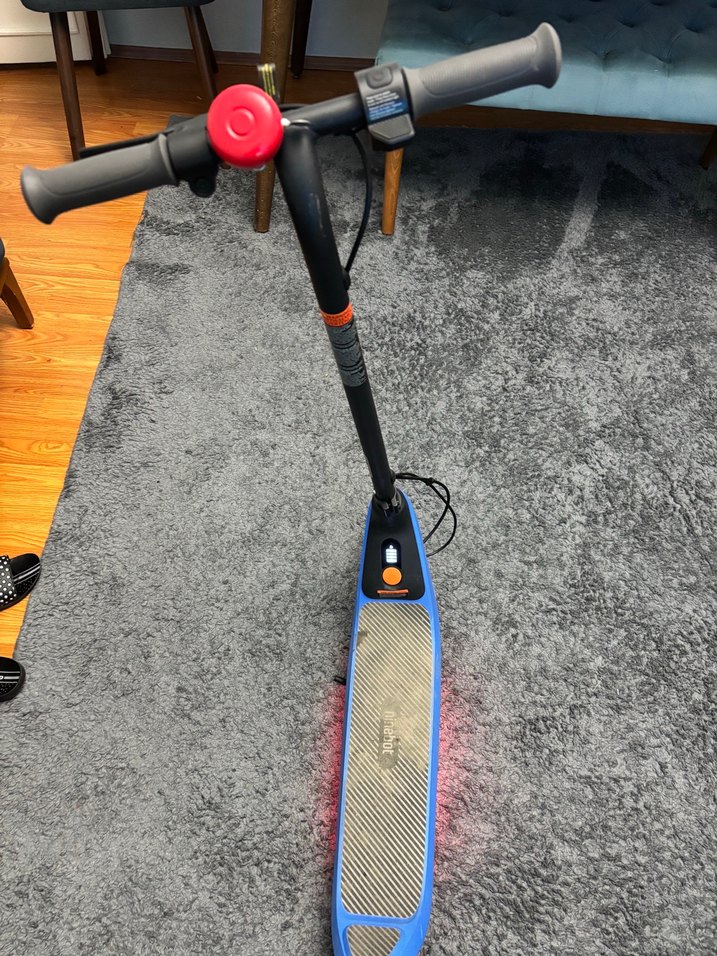 Koyu Mavi Çocuk Scooter'ı elektrikli ışıklı - Görsel 2