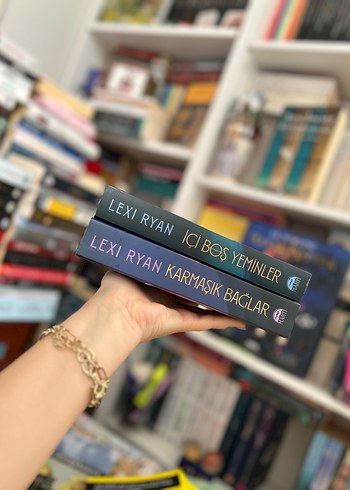 Lexi Ryan - Karmasık Bağlar & İçi Boş Yeminler Seti