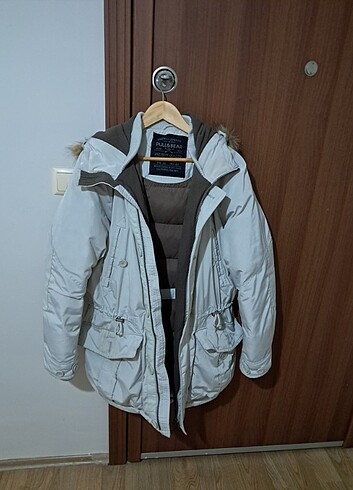 Pull and Bear kar/kayak montu