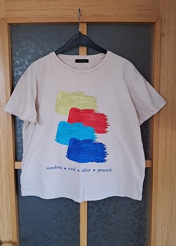Rahat Kesim Çok Renkli Baskılı Tişört