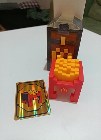 McDonald's Minecraft Oyuncak Patates Kaskı