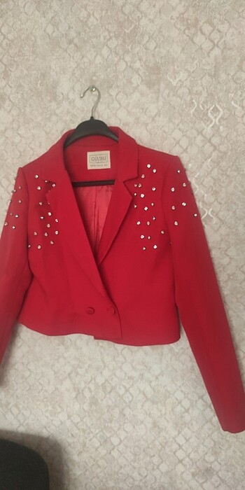 s Beden Sıfır kırmızı blazer gümüş taşlı