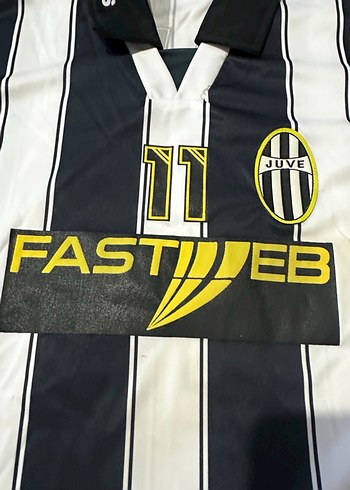 Juventus Siyah Beyaz Çizgili Erkek Forma - Görsel 2