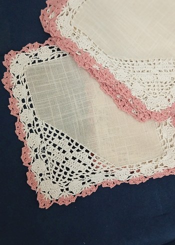 Pembe Nakışlı Vintage dantel örtüler