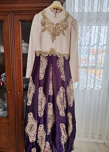 Uzun Kollu Mor İşlemeli Kadın Elbise - Görsel 3