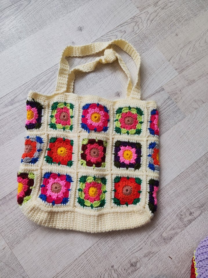 Çiçek Desenli Örgü Bohem Kadın Çantası - Görsel 3