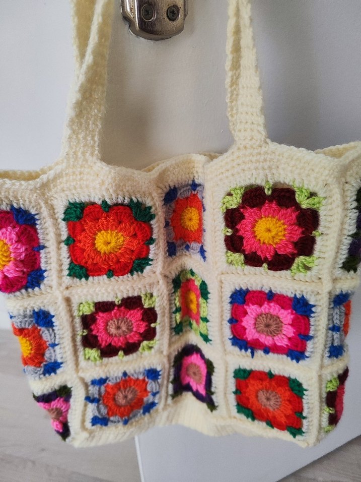Çiçek Desenli Örgü Bohem Kadın Çantası - Görsel 2