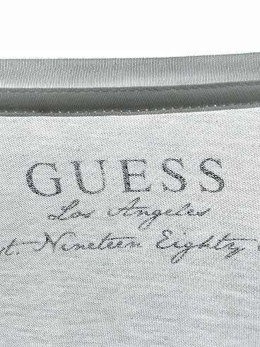 xs Beden beyaz Renk Guess T-shirt %70 İndirimli.