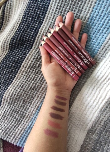  Beden bordo Renk Flormar orijinal Jumbo lipstick 