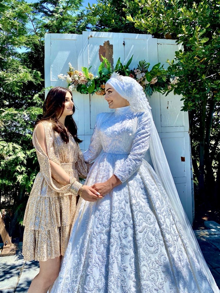 Gold pullu düğün elbisesi - Görsel 3