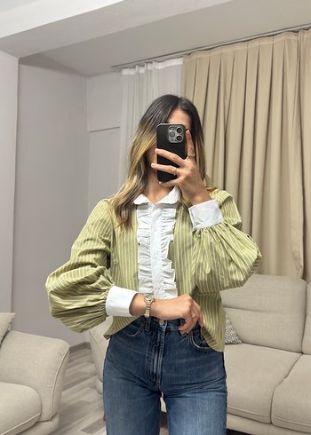 Hakim yaka fıstık yeşili çizgili gömlek - Görsel 2