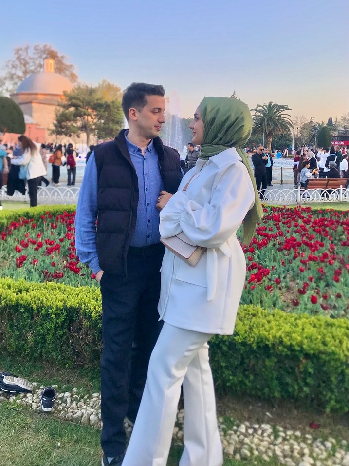 Beyaz scuba kumaş kuşaklı Kadın Takım Elbise - Görsel 3