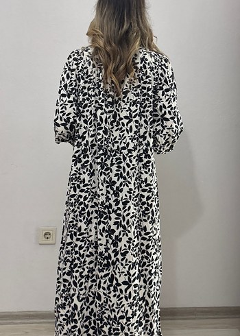 Çiçek Desenli Beyaz Mini Elbise - Görsel 5