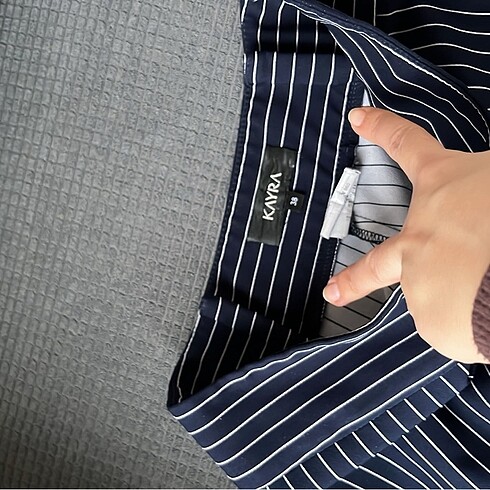 Kayra bol paça çizgili lacivert kumaş pantolon - Görsel 6