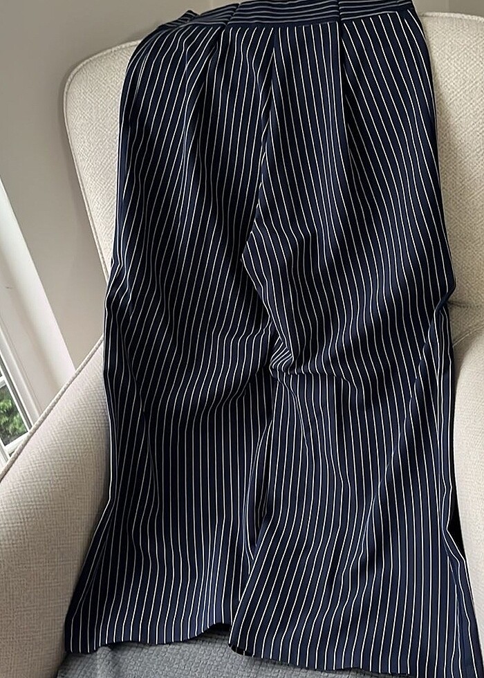 Kayra bol paça çizgili lacivert kumaş pantolon - Görsel 3