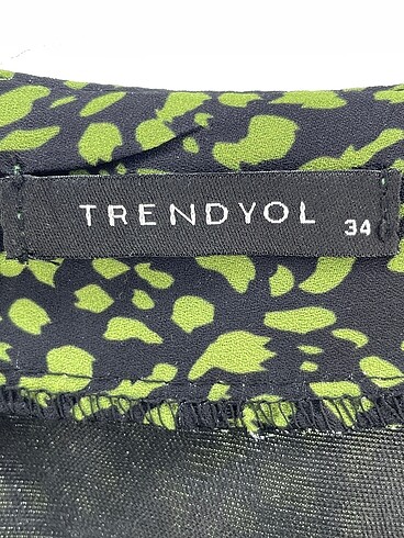 34 Beden çeşitli Renk Trendyol & Milla Kısa Elbise %70 İndirimli.