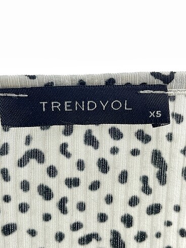 xs Beden çeşitli Renk Trendyol & Milla Bluz %70 İndirimli.