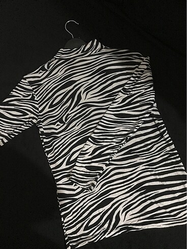 ZEBRA DESENLİ BLUZ
