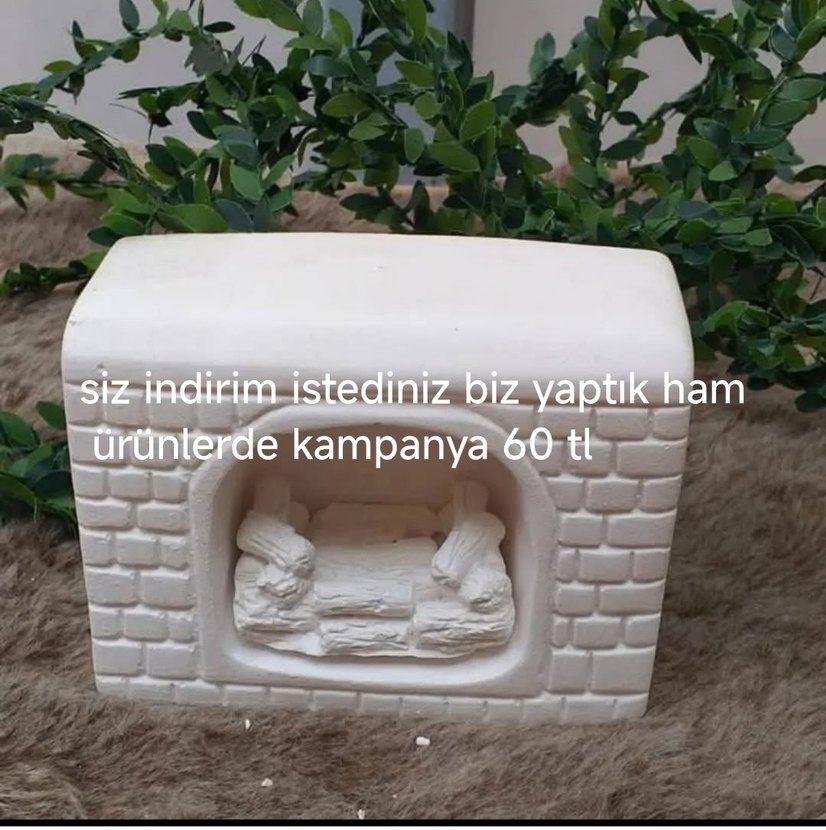 Beyaz Ev Figürü ve Çam Ağacı - Görsel 2