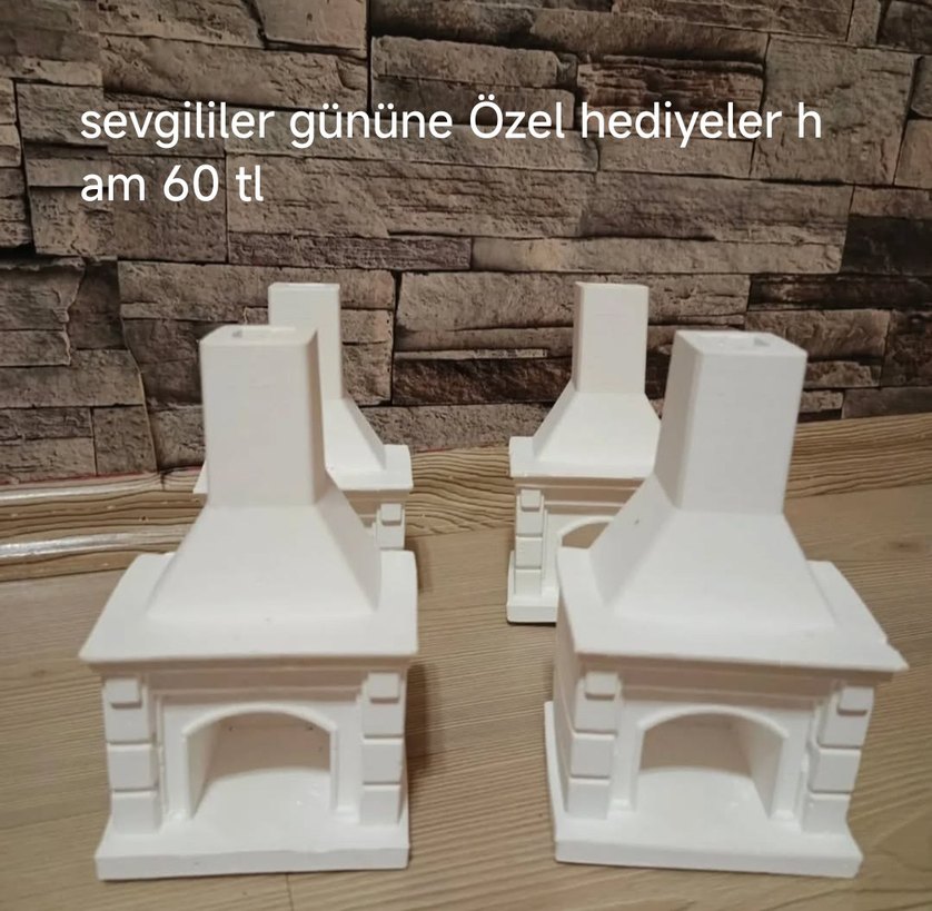 Beyaz Ev Figürü ve Çam Ağacı - Görsel 4