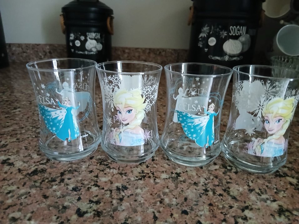 Elsa Temalı Cam Bardak Seti - Görsel 2