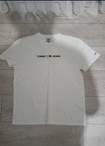 Tommy Jean's T-shirt L