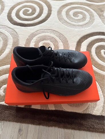 Nike Orijinal nike futbol ayakkabısı