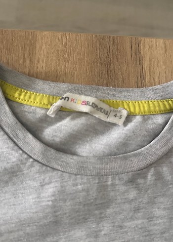 Düğmeli Gri Erkek Çocuk Tişörtü - Görsel 3