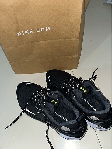 39 Numara Nike kadın ayakkabısı