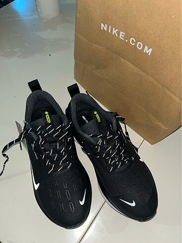 39 Beden siyah Renk 39 Numara Nike kadın ayakkabısı